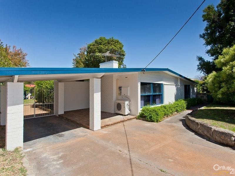 14 Cumberland Road, Forrestfield WA 6058