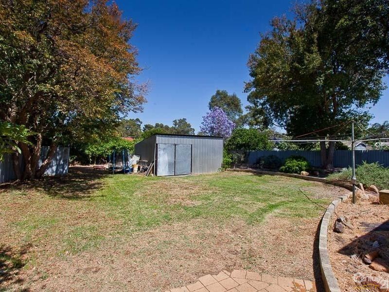 14 Cumberland Road, Forrestfield WA 6058