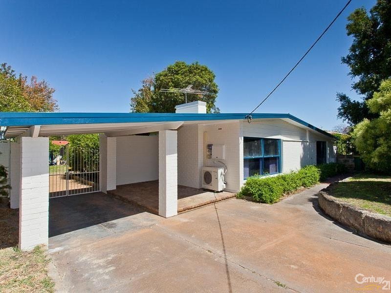 14 Cumberland Road, Forrestfield WA 6058