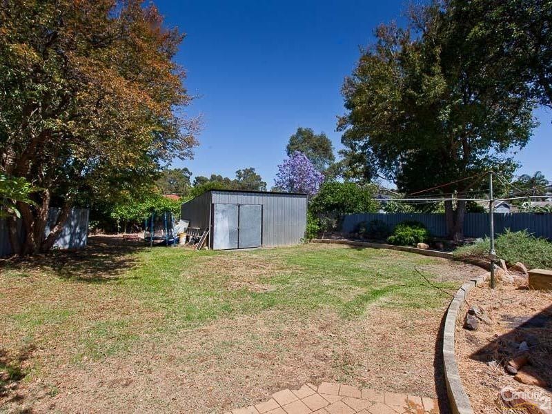 14 Cumberland Road, Forrestfield WA 6058