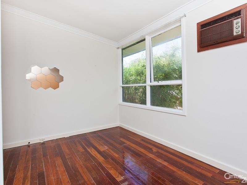 14 Cumberland Road, Forrestfield WA 6058