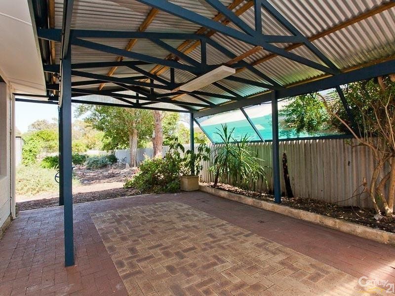 14 Cumberland Road, Forrestfield WA 6058