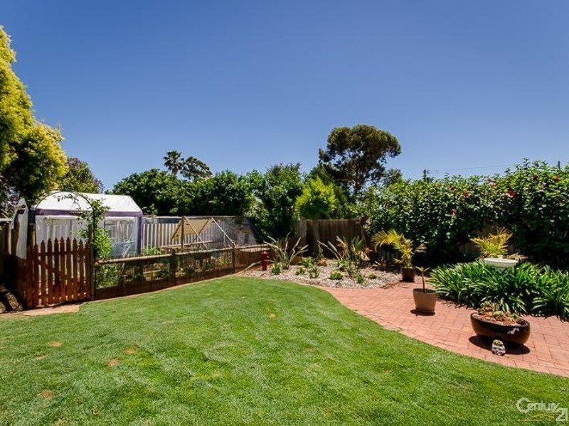 36 Toorak Road, Armadale WA 6112