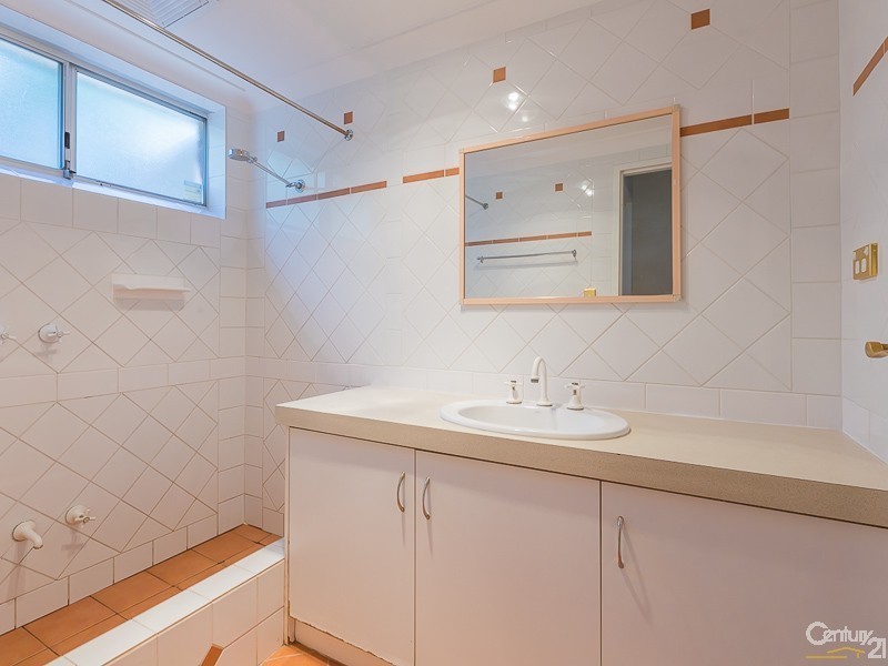 139 Grovelands Drive, Camillo WA 6111