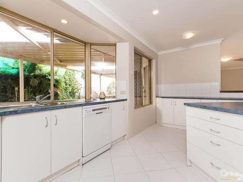 14 Taylor Close, Leda WA 6170