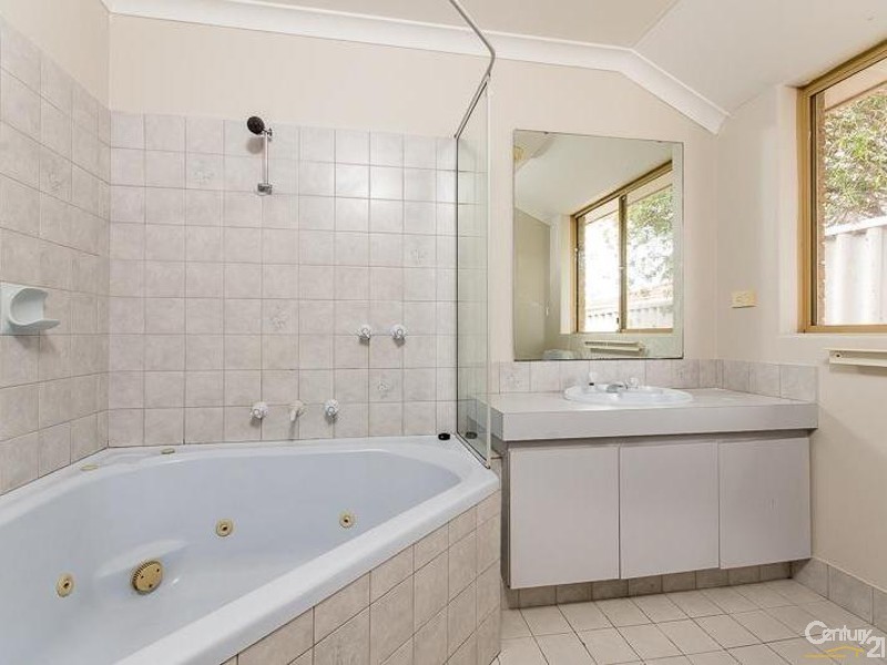 14 Taylor Close, Leda WA 6170