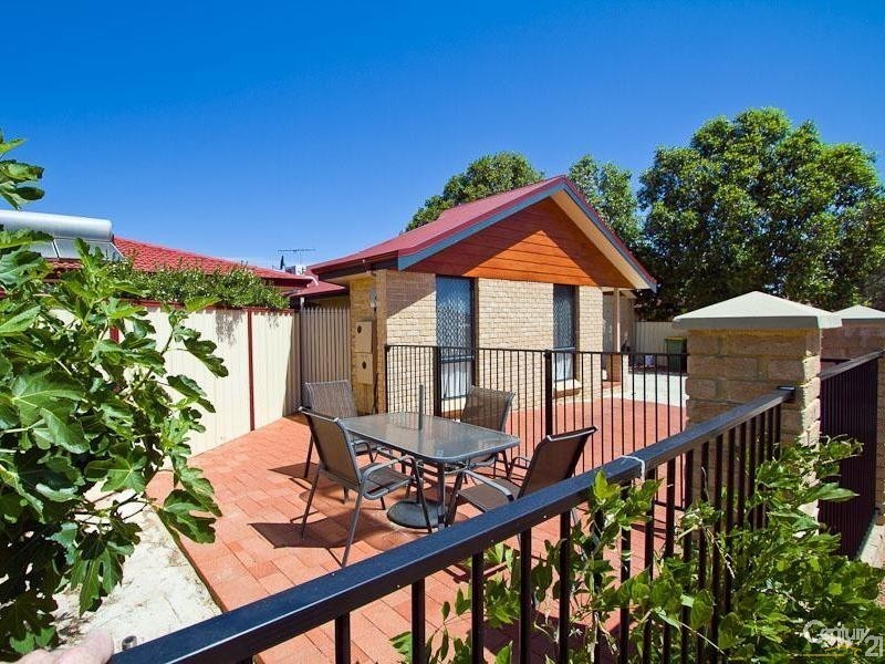 66 Agincourt Drive, Forrestfield WA 6058