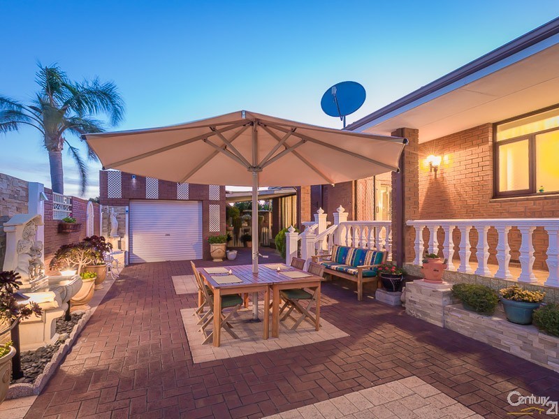 16 Opal Way, Mount Richon WA 6112
