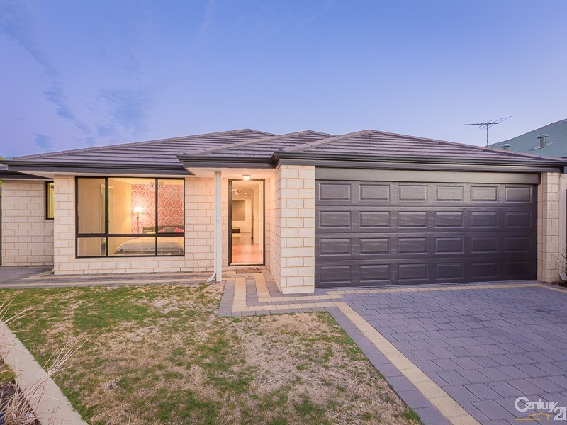 113 Canna Drive, Canning Vale WA 6155