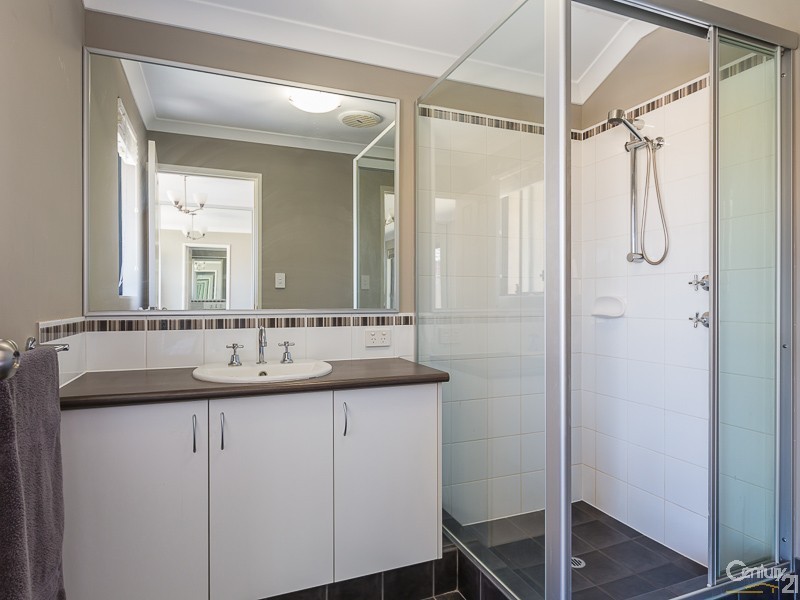 113 Canna Drive, Canning Vale WA 6155