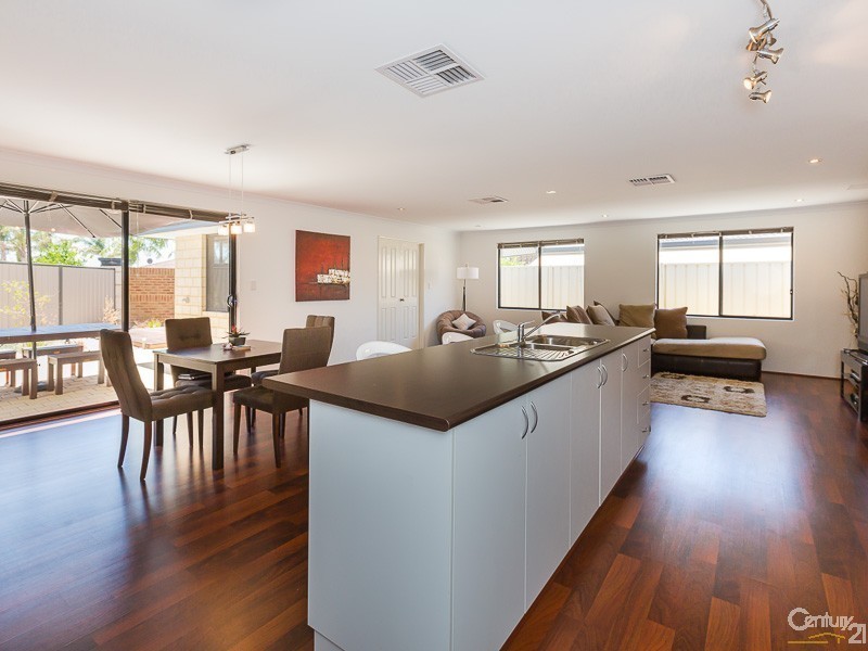 113 Canna Drive, Canning Vale WA 6155