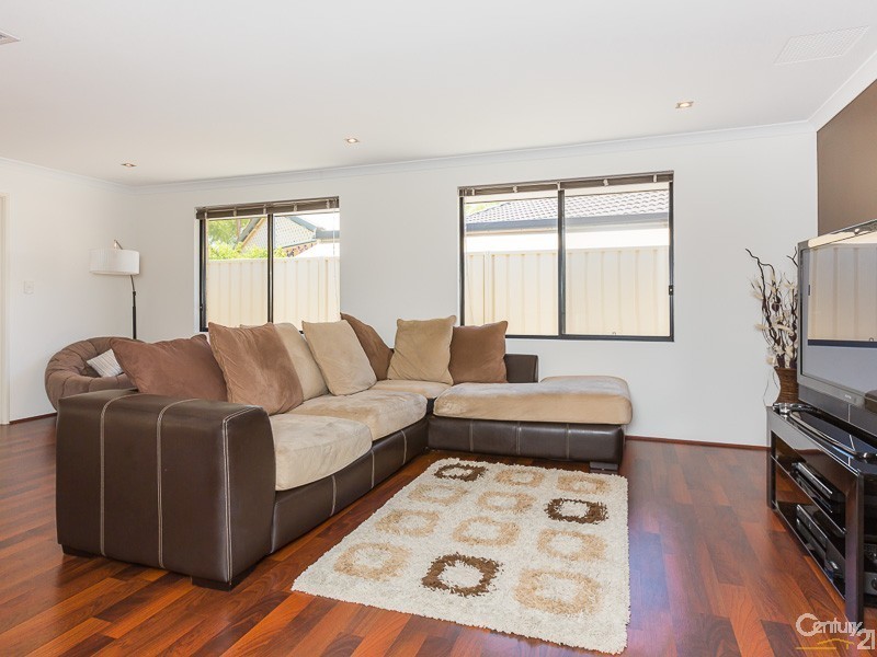 113 Canna Drive, Canning Vale WA 6155