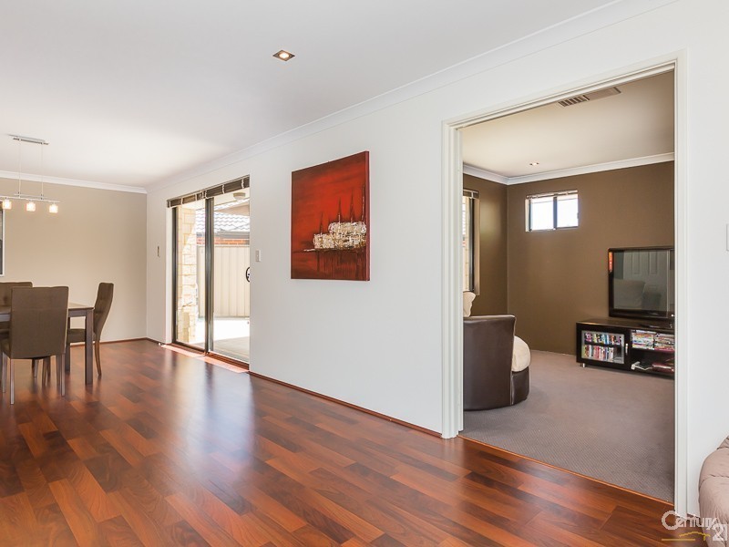 113 Canna Drive, Canning Vale WA 6155