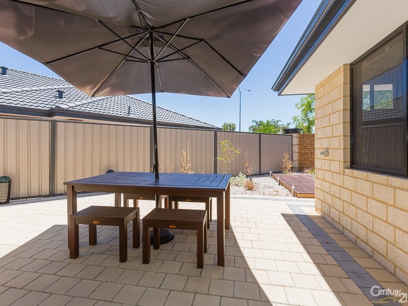 113 Canna Drive, Canning Vale WA 6155