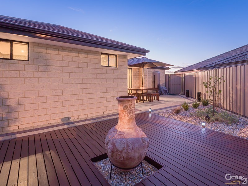 113 Canna Drive, Canning Vale WA 6155