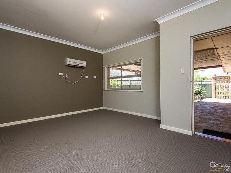 72 Armstrong Road, Wilson WA 6107