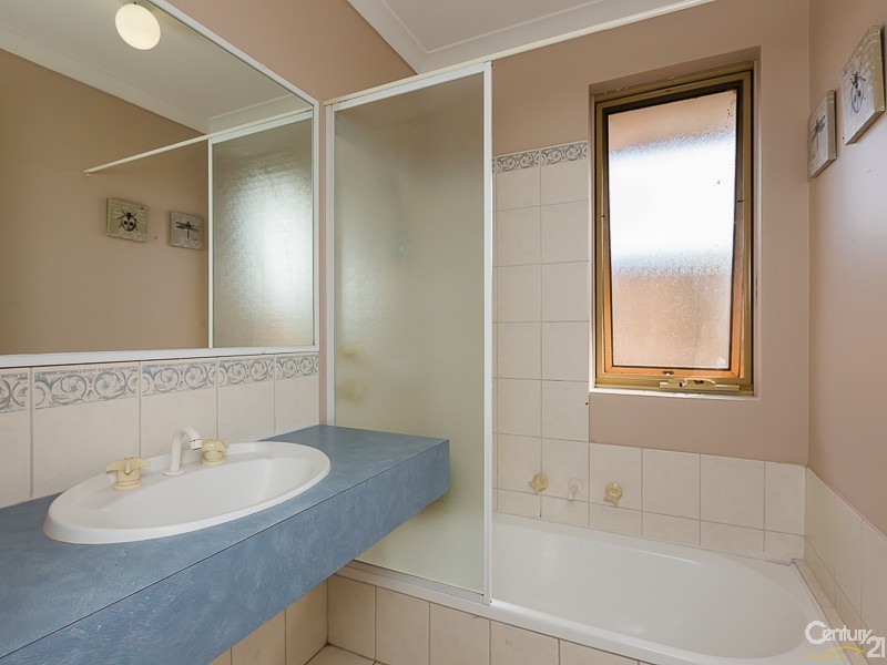 41 Leatherwood Way, Huntingdale WA 6110