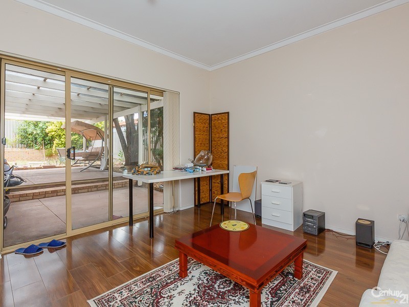 3 Merino Court, Thornlie WA 6108