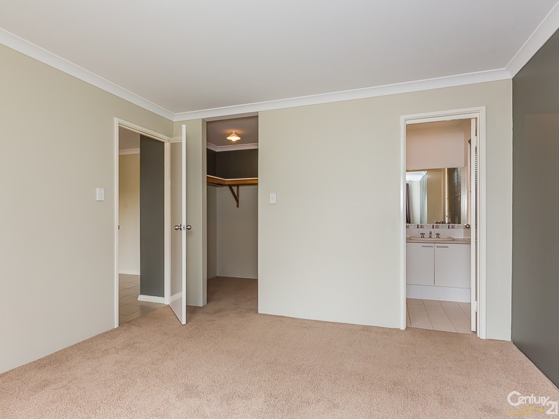 7 Oak Ridge Meander, Success WA 6164