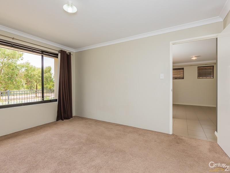 7 Oak Ridge Meander, Success WA 6164