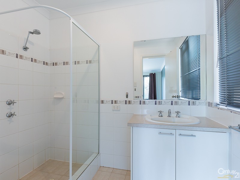 7 Oak Ridge Meander, Success WA 6164