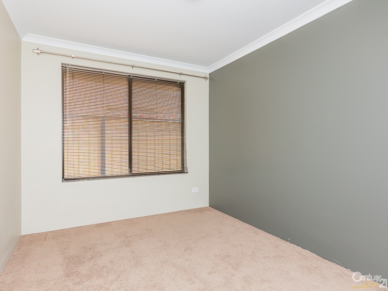 7 Oak Ridge Meander, Success WA 6164