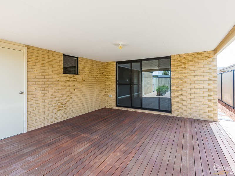 7 Oak Ridge Meander, Success WA 6164