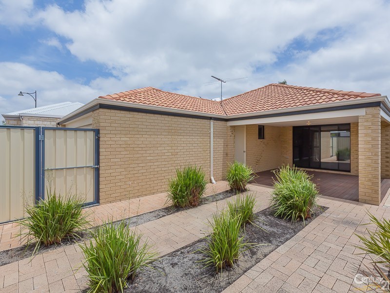 7 Oak Ridge Meander, Success WA 6164