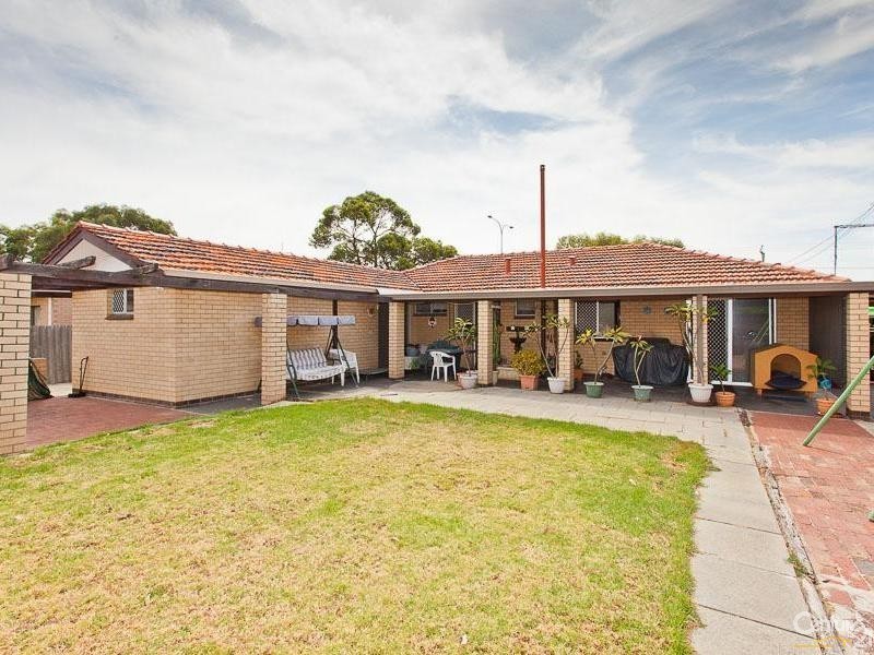 18 Olga Road, Maddington WA 6109