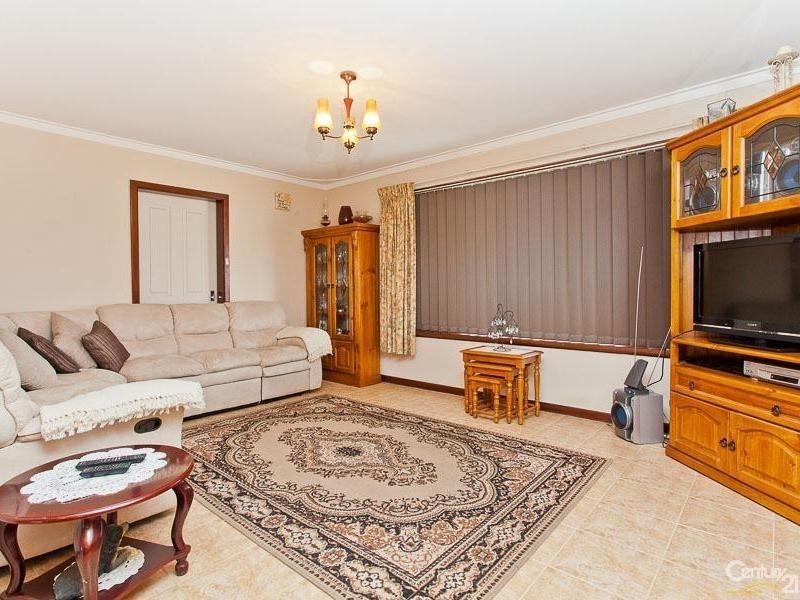 18 Olga Road, Maddington WA 6109