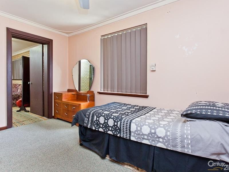 18 Olga Road, Maddington WA 6109