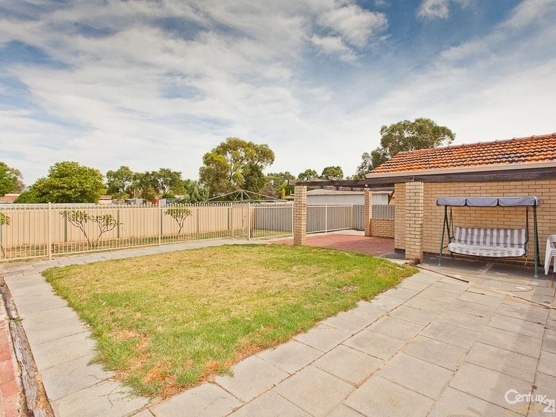 18 Olga Road, Maddington WA 6109
