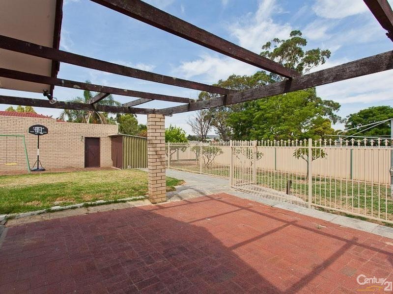 18 Olga Road, Maddington WA 6109