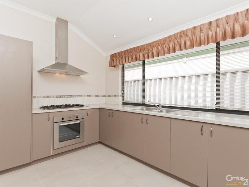 9 Southacre Drive, Canning Vale WA 6155