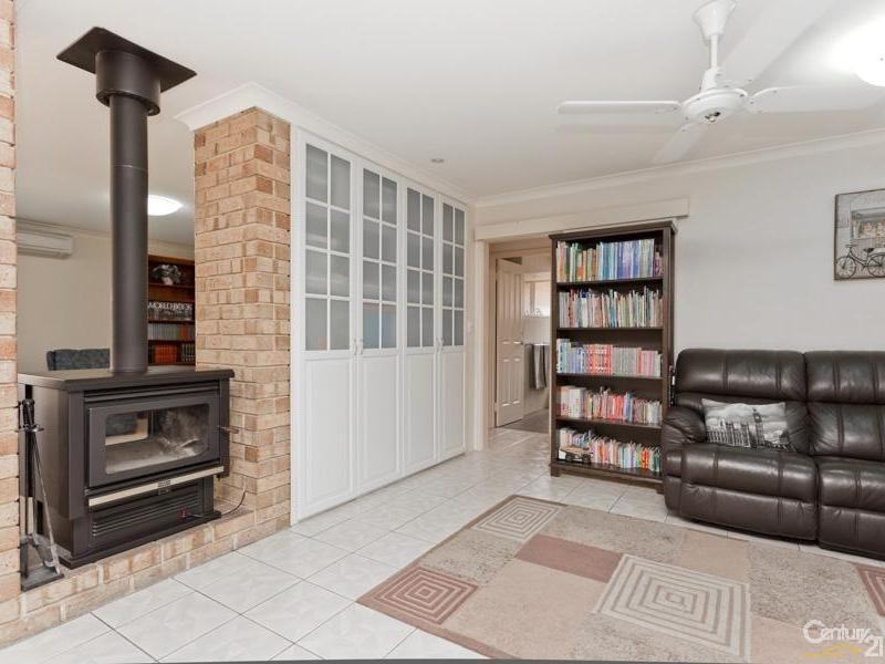 16 Meadowbrook Drive, Parkwood WA 6147