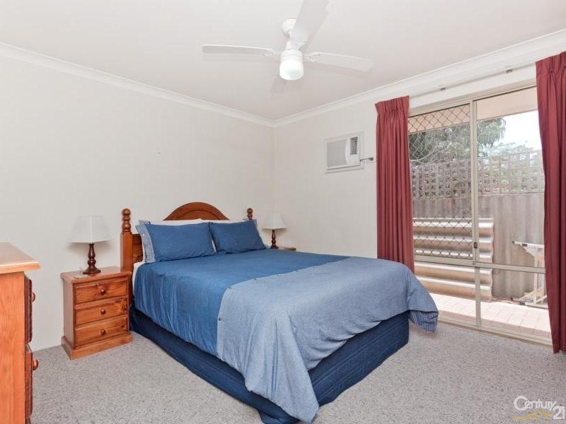 16 Meadowbrook Drive, Parkwood WA 6147