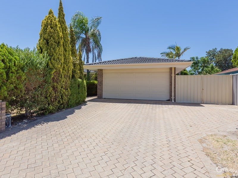 24 Murdoch Road, Thornlie WA 6108
