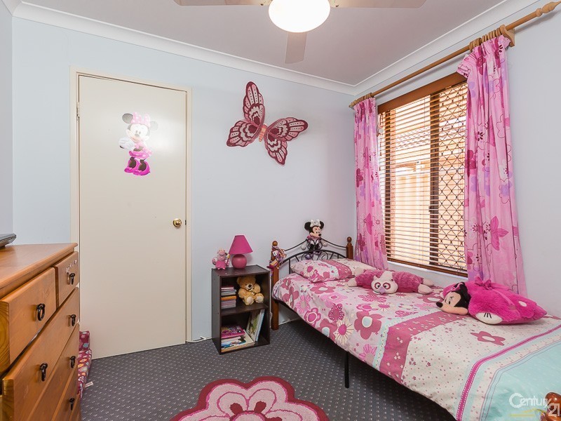 24 Murdoch Road, Thornlie WA 6108