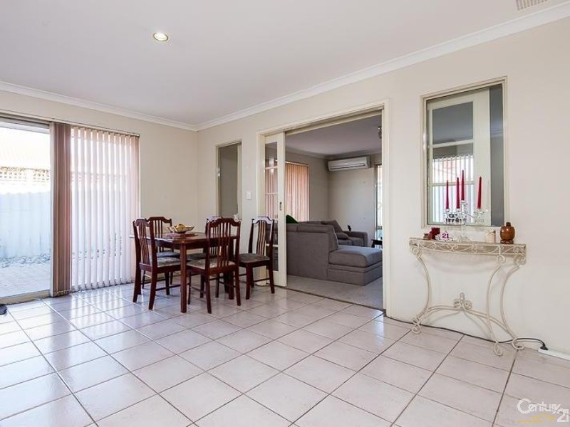 13 Tritonia Rise, Thornlie WA 6108