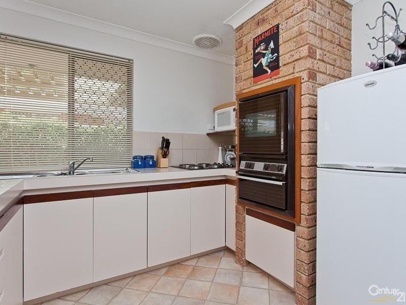 4/12 Brosnan Street, Dianella WA 6059