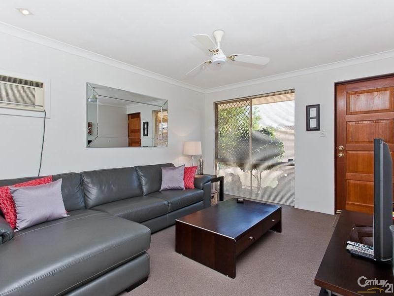 4/12 Brosnan Street, Dianella WA 6059