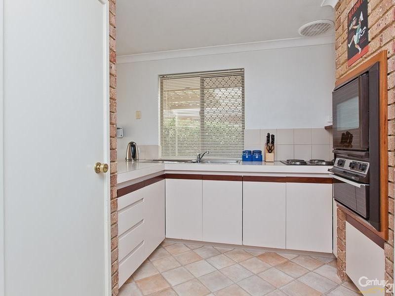 4/12 Brosnan Street, Dianella WA 6059