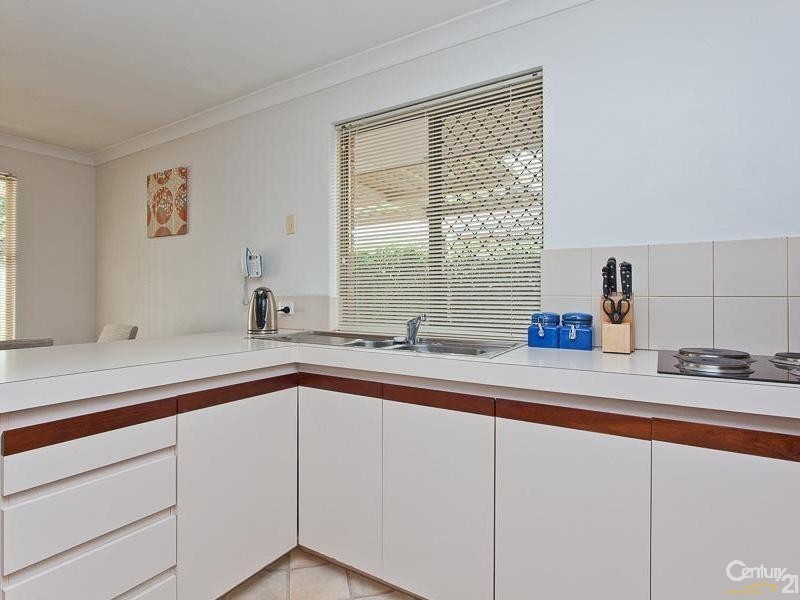 4/12 Brosnan Street, Dianella WA 6059