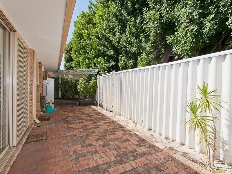 4/12 Brosnan Street, Dianella WA 6059