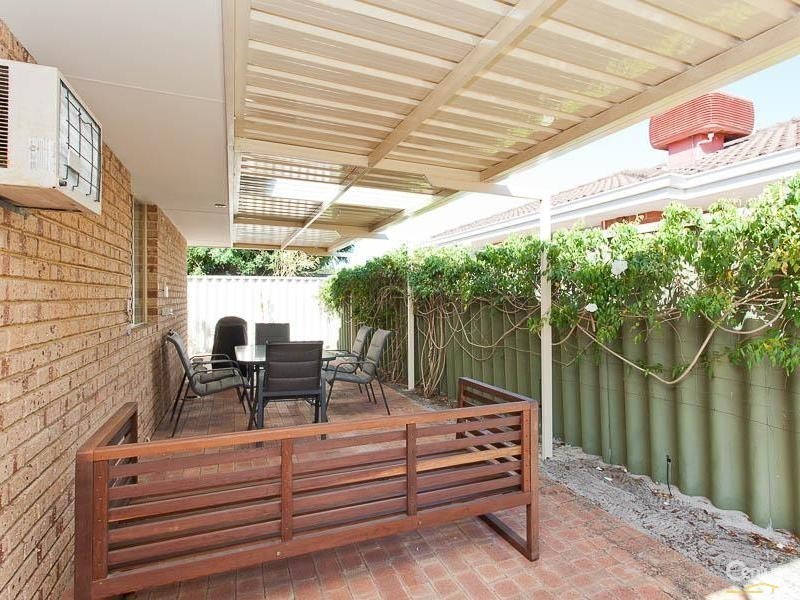 4/12 Brosnan Street, Dianella WA 6059
