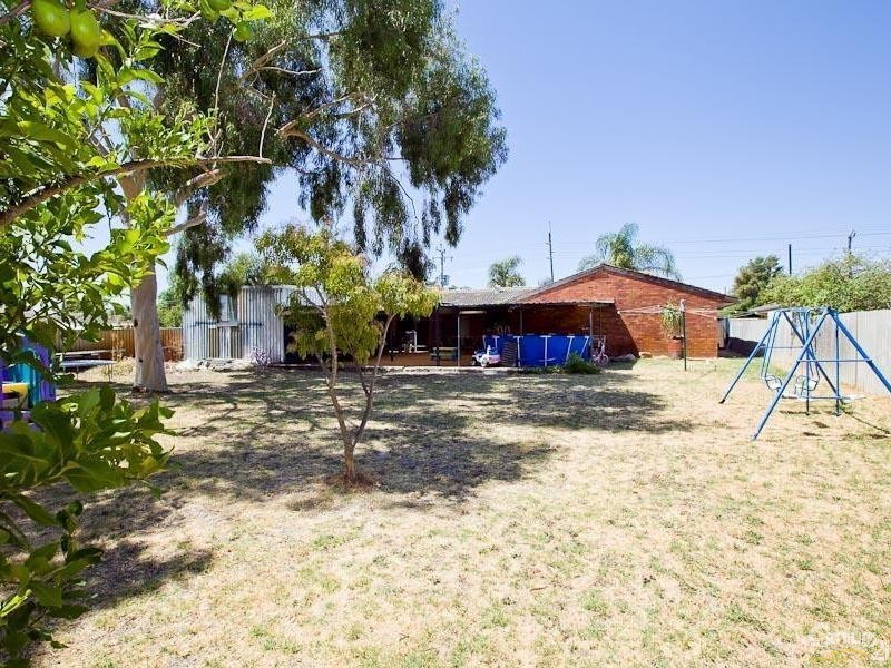 39 Crandon Street, Gosnells WA 6110