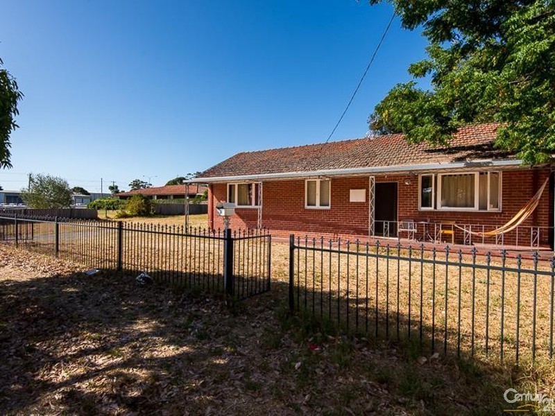 4 The Crescent, Maddington WA 6109