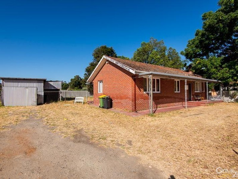 4 The Crescent, Maddington WA 6109