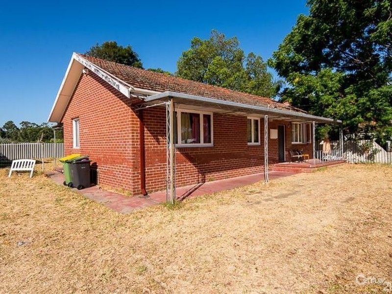 4 The Crescent, Maddington WA 6109