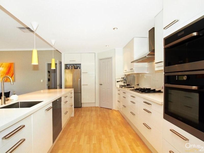 20 Wiltshire Avenue, Thornlie WA 6108